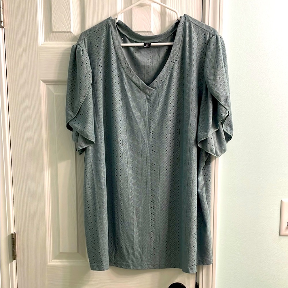 Pretty Eyelet Top